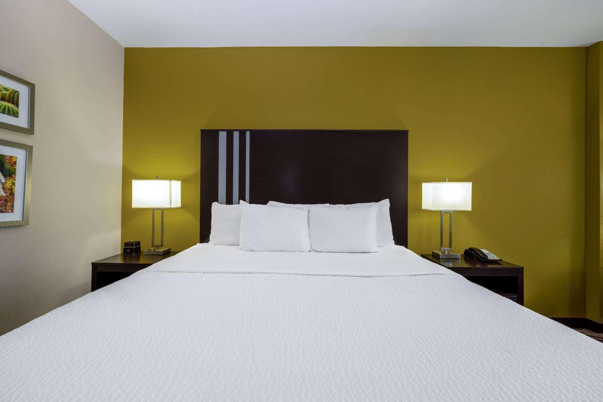 La Quinta By Wyndham Artesia Otel Dış mekan fotoğraf