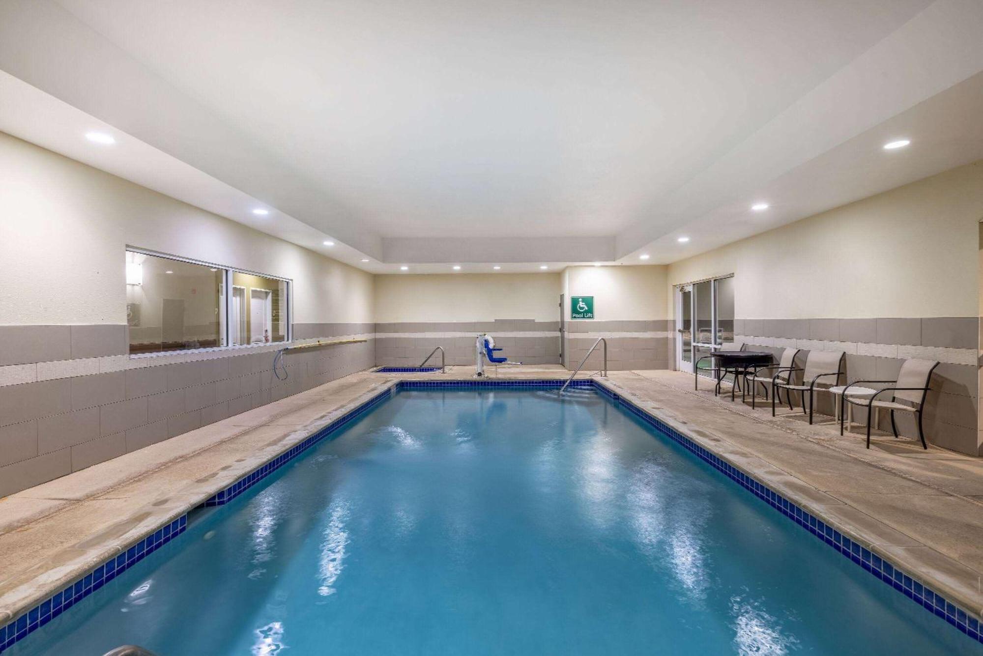 La Quinta By Wyndham Artesia Otel Dış mekan fotoğraf