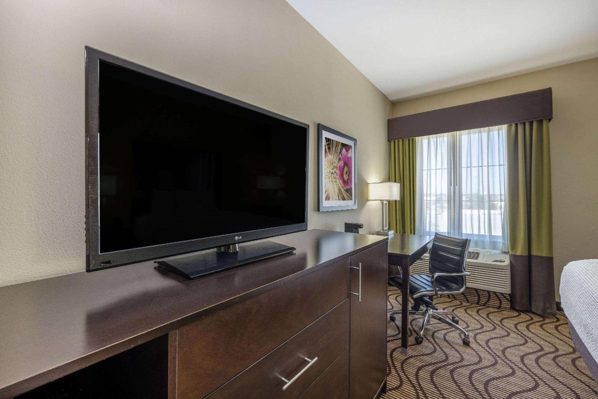 La Quinta By Wyndham Artesia Otel Dış mekan fotoğraf